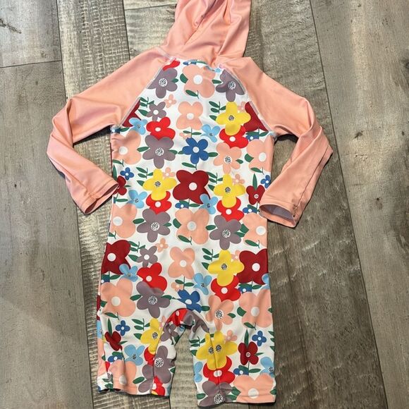 SUN‎ BLOCK 1 piece suit- size 18-24 months - Picture 4 of 4